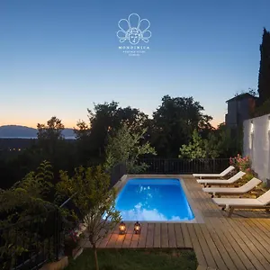  Villa Mondinica Heritage House