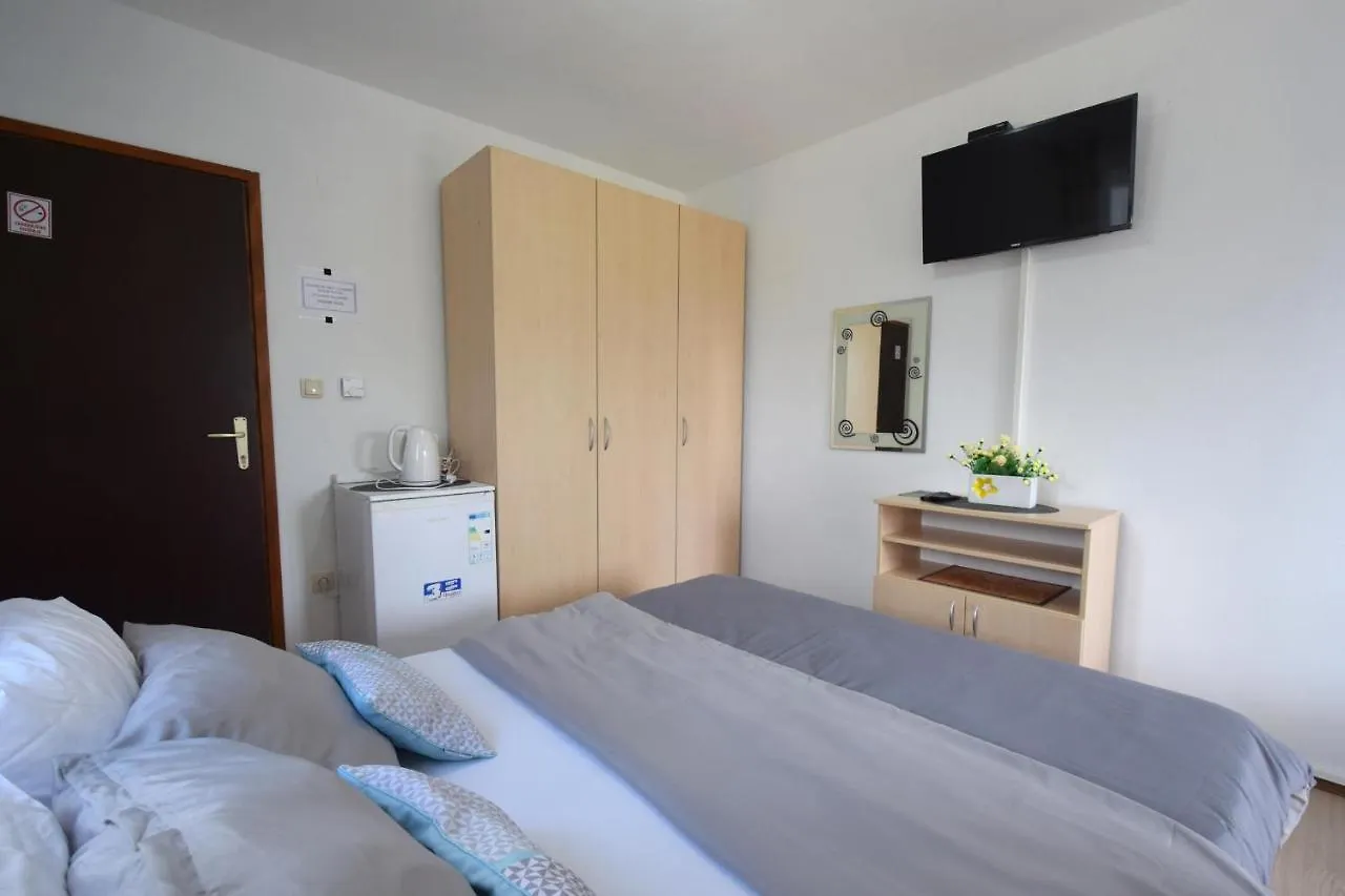 Apartments And Rooms Letizia Dobrinj 0*,  Croatia