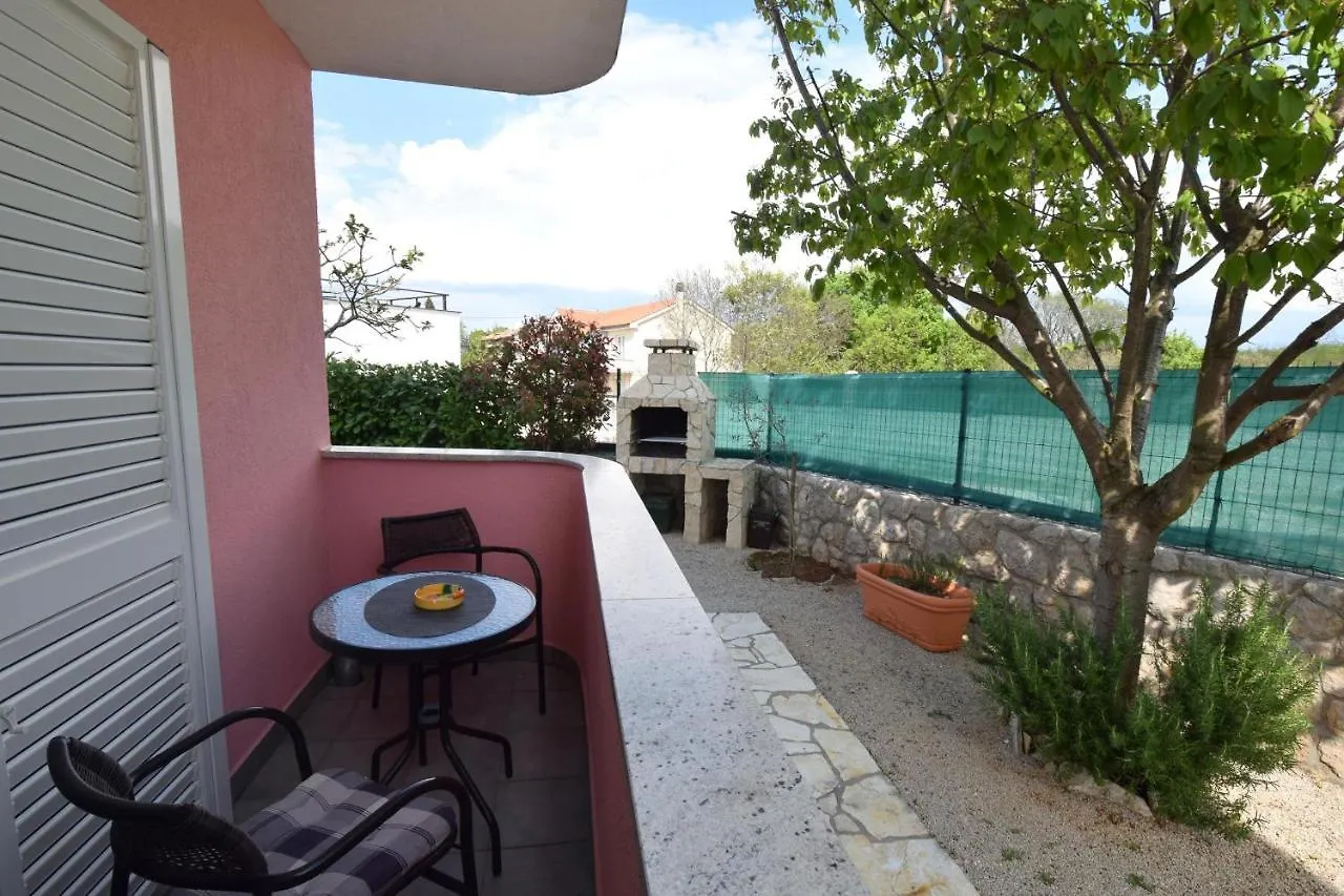 Holiday home Apartments And Rooms Letizia Dobrinj