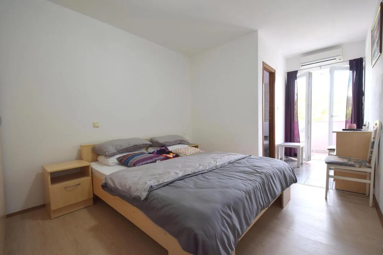 Apartments And Rooms Letizia Dobrinj Croatia