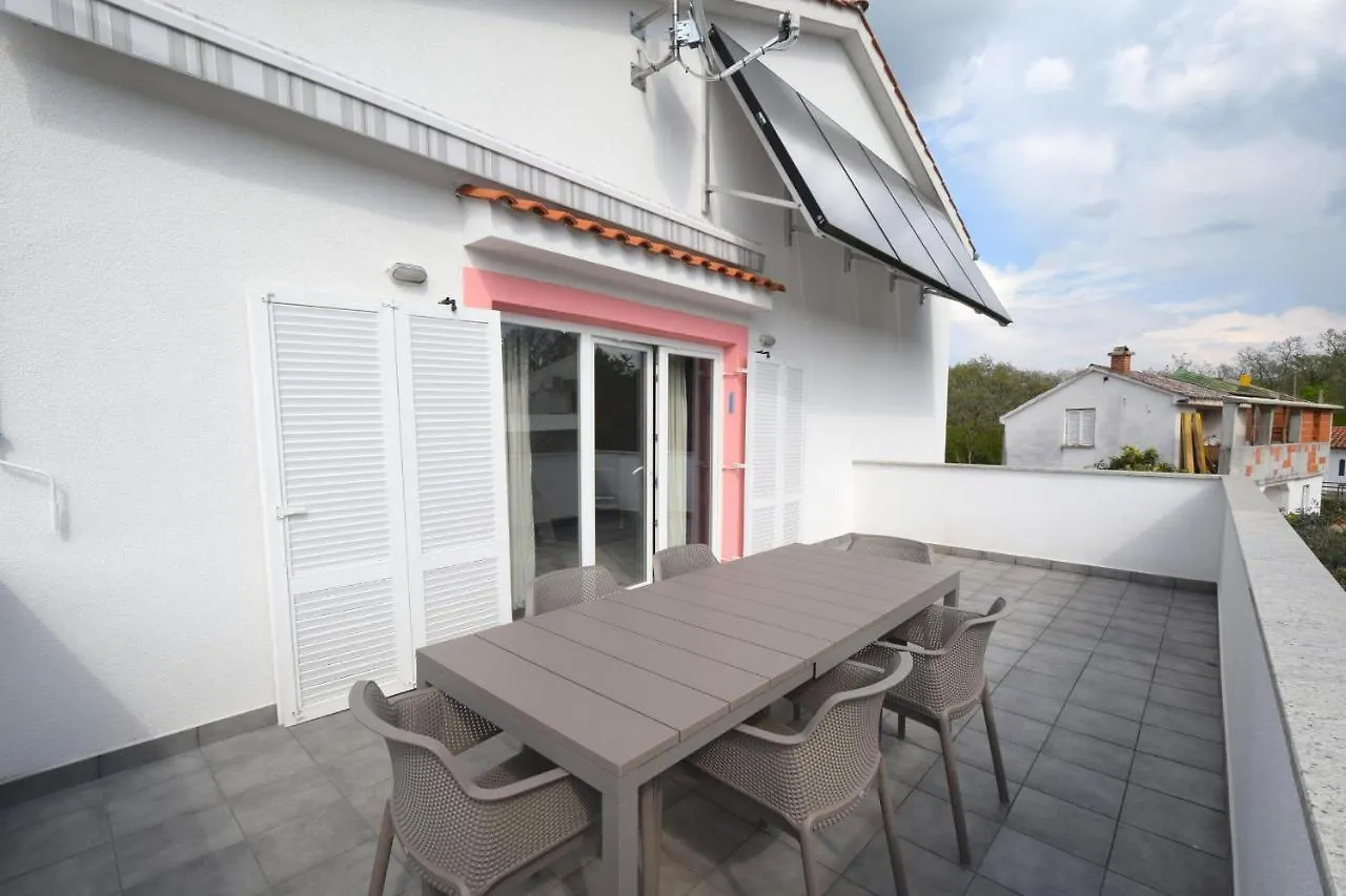 Holiday home Apartments And Rooms Letizia Dobrinj