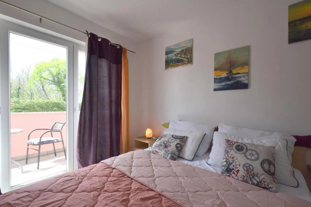 Apartments And Rooms Letizia Dobrinj